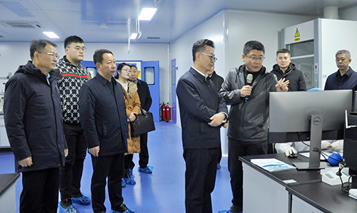 通辽市政协副主席陈大维赴永信贵宾会217集团调研莱西民建界别委员工作室